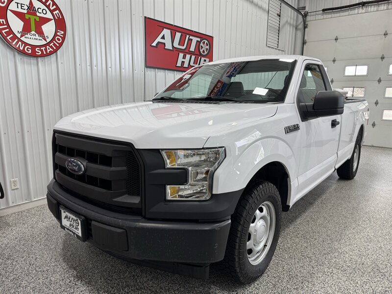 2017 Ford F-150 XL   - Photo 2 - Rochelle, IL 61068