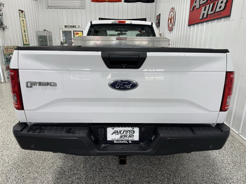 2017 Ford F-150 XL   - Photo 18 - Rochelle, IL 61068
