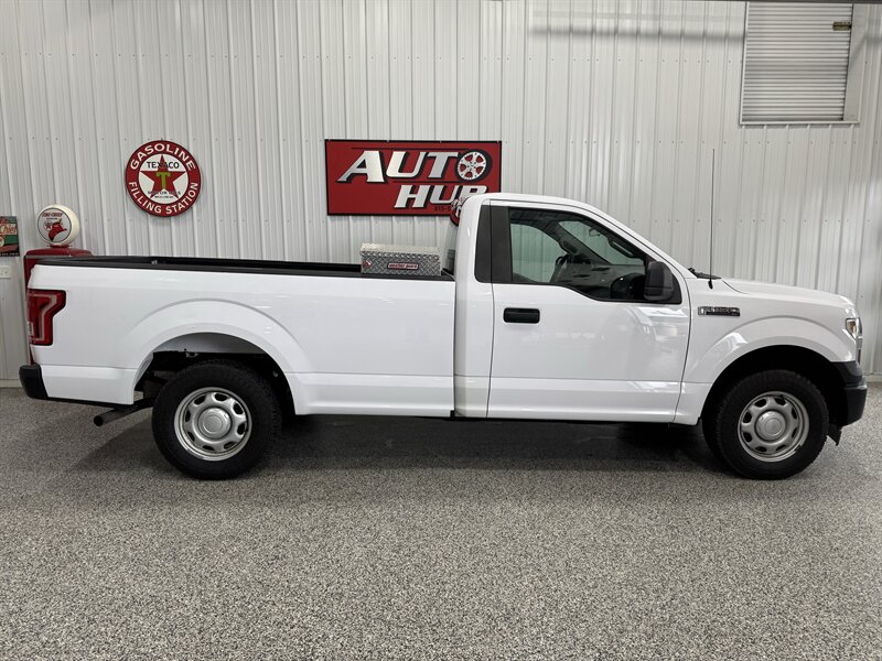 2017 Ford F-150 XL   - Photo 3 - Rochelle, IL 61068