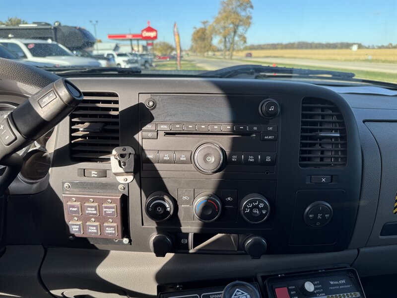 2014 GMC Sierra 3500HD CC Work Truck - Photo 12 - Rochelle, IL 61068