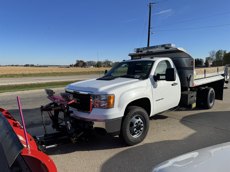 2014 GMC Sierra 3500HD CC Work Truck - Photo 6 - Rochelle, IL 61068