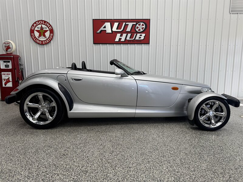 2001 Chrysler Prowler   - Photo 3 - Rochelle, IL 61068