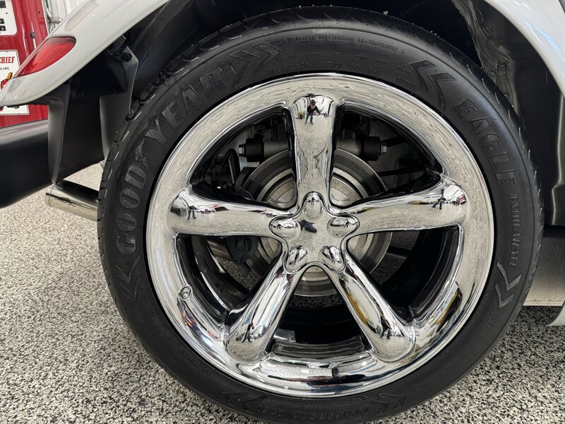 2001 Chrysler Prowler   - Photo 28 - Rochelle, IL 61068