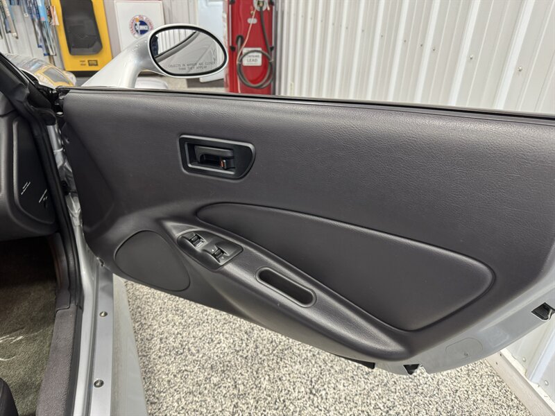 2001 Chrysler Prowler   - Photo 16 - Rochelle, IL 61068