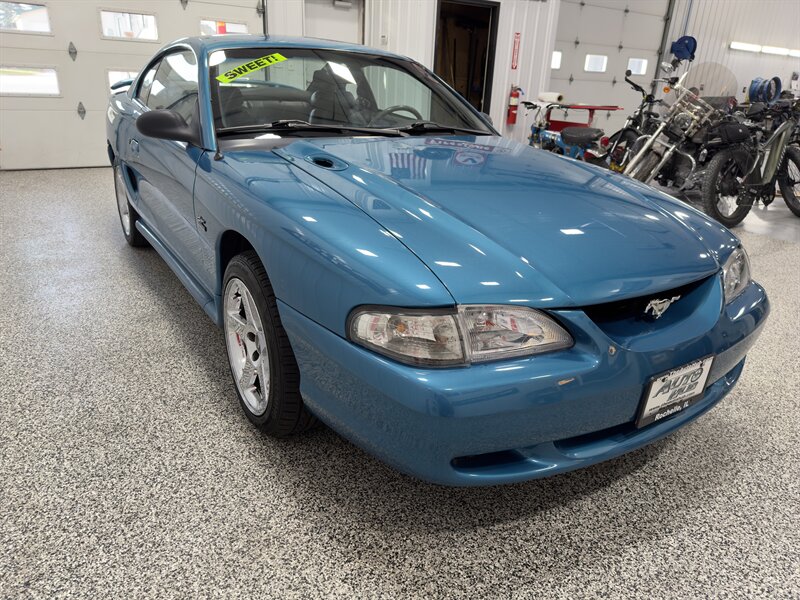 1995 Ford Mustang GT   - Photo 3 - Rochelle, IL 61068