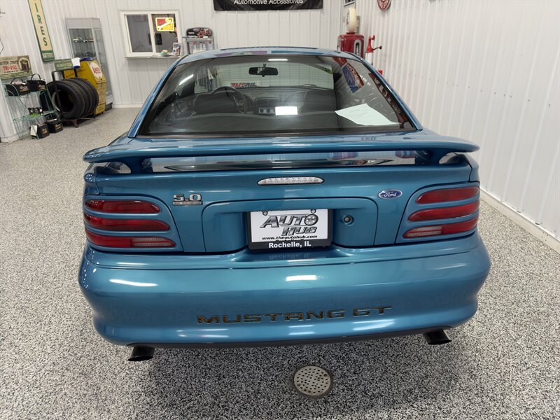 1995 Ford Mustang GT   - Photo 4 - Rochelle, IL 61068