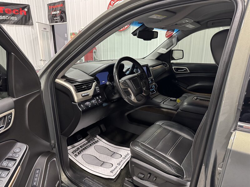 2018 GMC Yukon Denali - Photo 5 - Rochelle, IL 61068