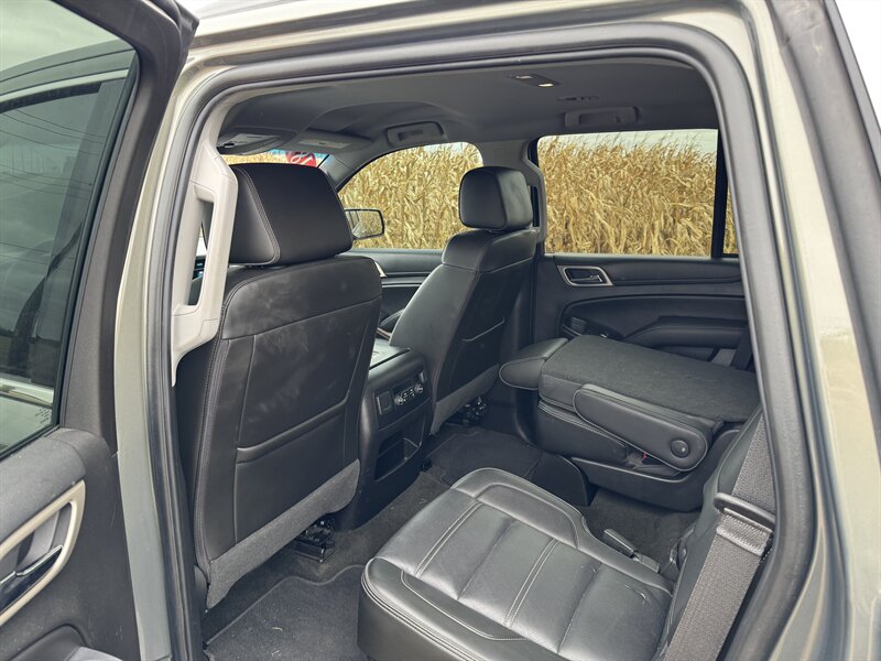 2018 GMC Yukon Denali   - Photo 9 - Rochelle, IL 61068
