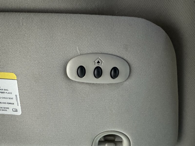 2014 Chrysler Town & Country Touring   - Photo 12 - Rochelle, IL 61068