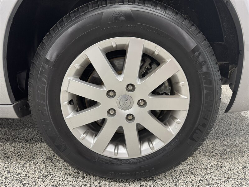 2014 Chrysler Town & Country Touring   - Photo 30 - Rochelle, IL 61068