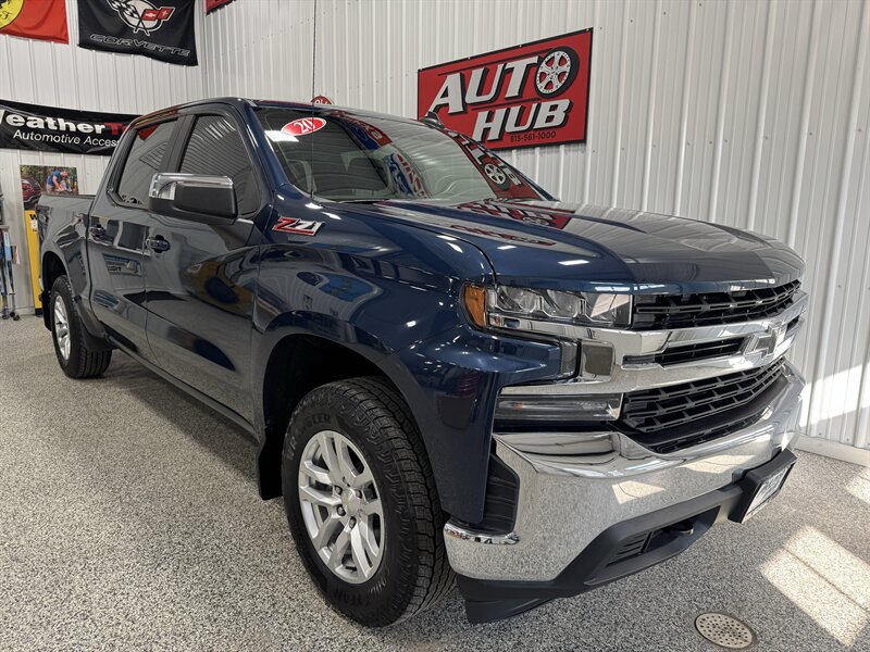 2020 Chevrolet Silverado 1500 LT   - Photo 4 - Rochelle, IL 61068