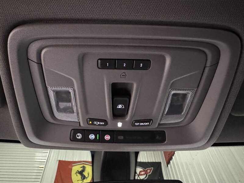 2020 Chevrolet Silverado 1500 LT   - Photo 12 - Rochelle, IL 61068