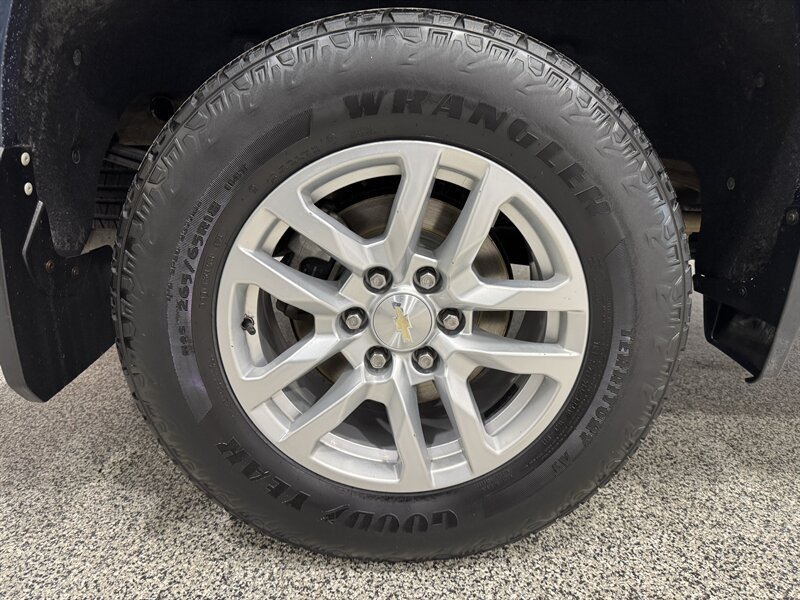 2020 Chevrolet Silverado 1500 LT   - Photo 24 - Rochelle, IL 61068