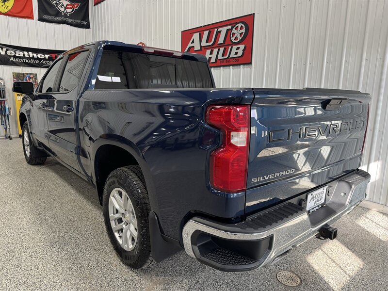 2020 Chevrolet Silverado 1500 LT   - Photo 20 - Rochelle, IL 61068