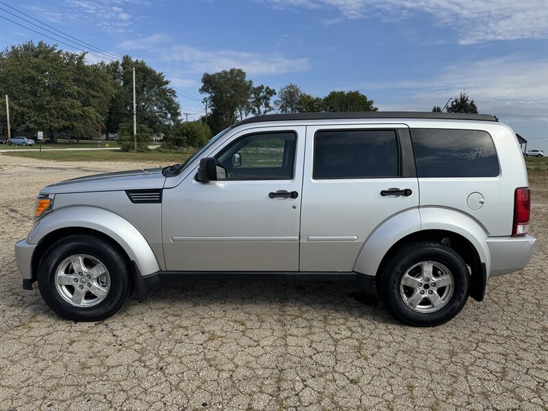 2007 Dodge Nitro SXT   - Photo 1 - Rochelle, IL 61068