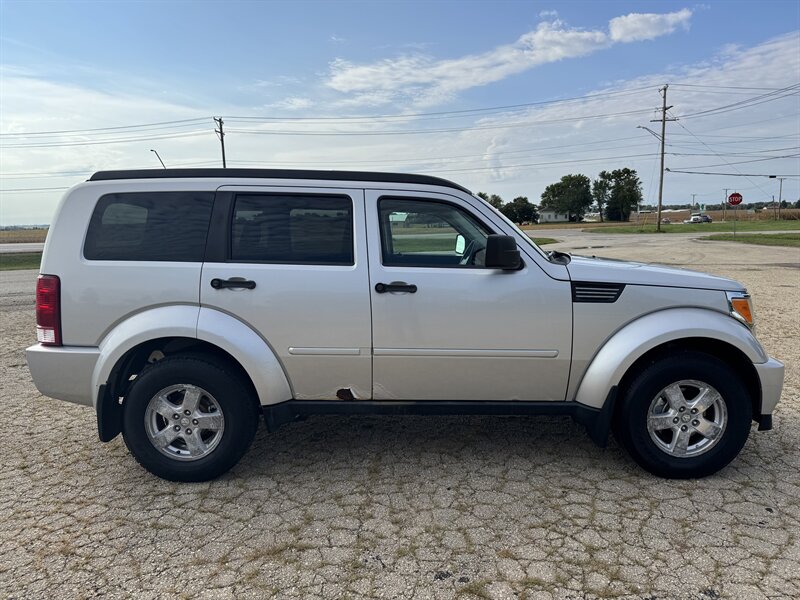 2007 Dodge Nitro SXT   - Photo 3 - Rochelle, IL 61068
