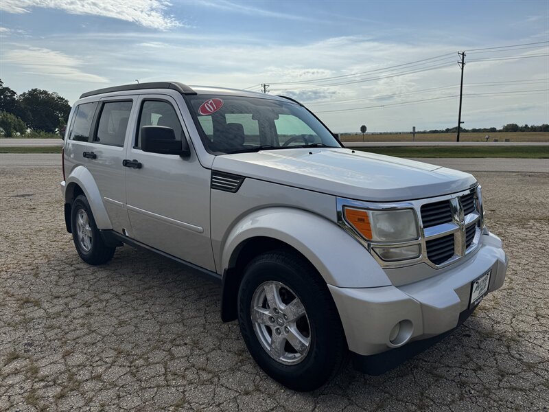 2007 Dodge Nitro SXT   - Photo 4 - Rochelle, IL 61068