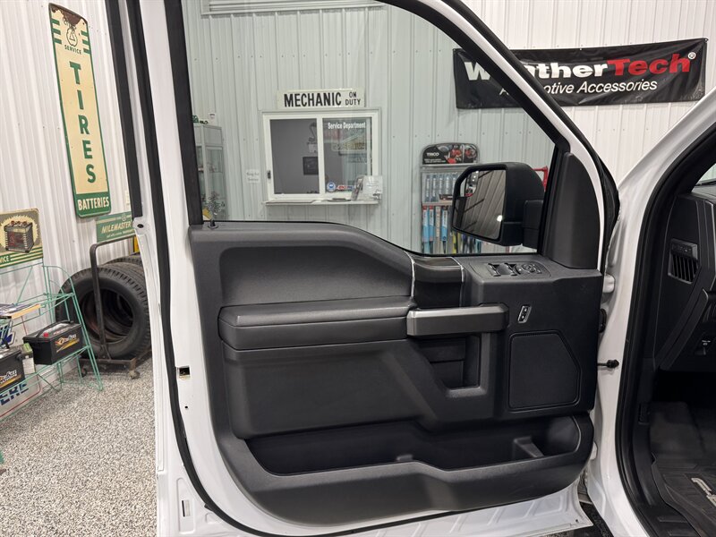 2018 Ford F-150 XLT  Sport - Photo 19 - Rochelle, IL 61068