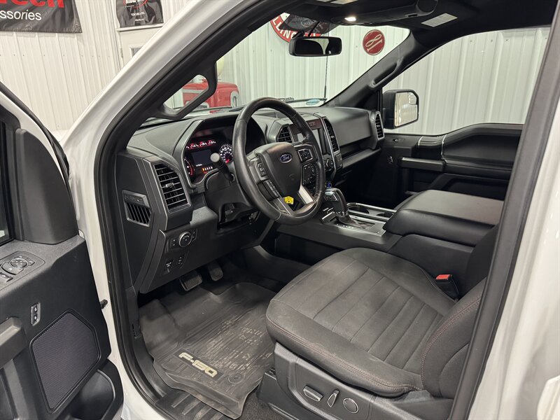 2018 Ford F-150 XLT  Sport - Photo 6 - Rochelle, IL 61068