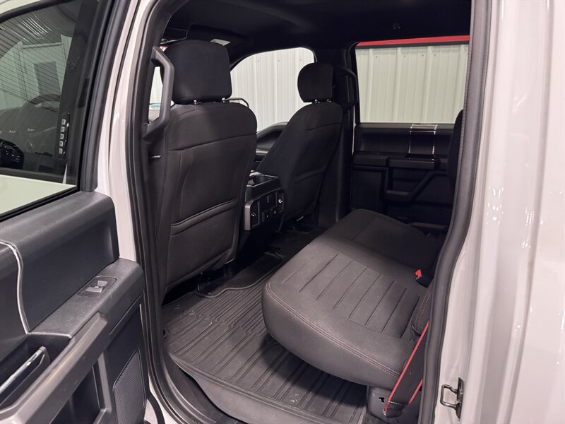 2018 Ford F-150 XLT  Sport - Photo 12 - Rochelle, IL 61068