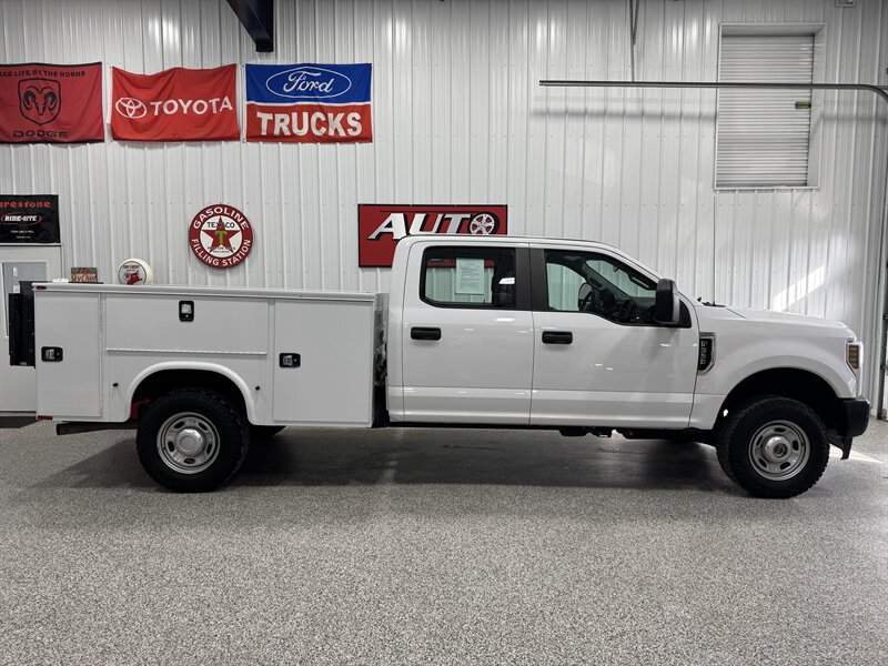 2019 Ford F-350 Super Duty XL   - Photo 6 - Rochelle, IL 61068