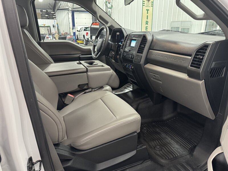 2019 Ford F-350 Super Duty XL   - Photo 26 - Rochelle, IL 61068