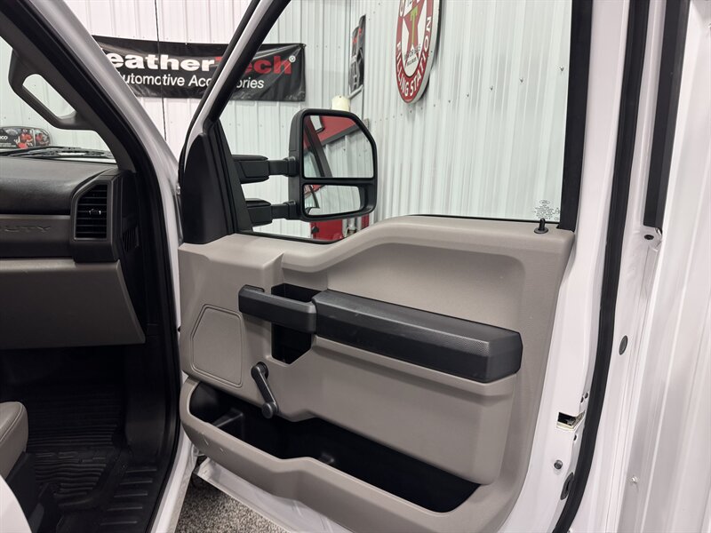 2019 Ford F-350 Super Duty XL   - Photo 27 - Rochelle, IL 61068