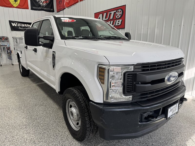 2019 Ford F-350 Super Duty XL   - Photo 7 - Rochelle, IL 61068