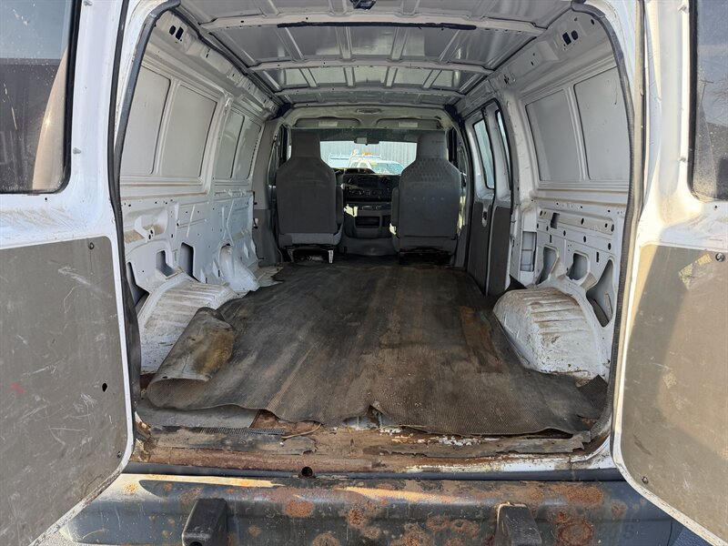 2014 Ford E-250   - Photo 8 - Rochelle, IL 61068