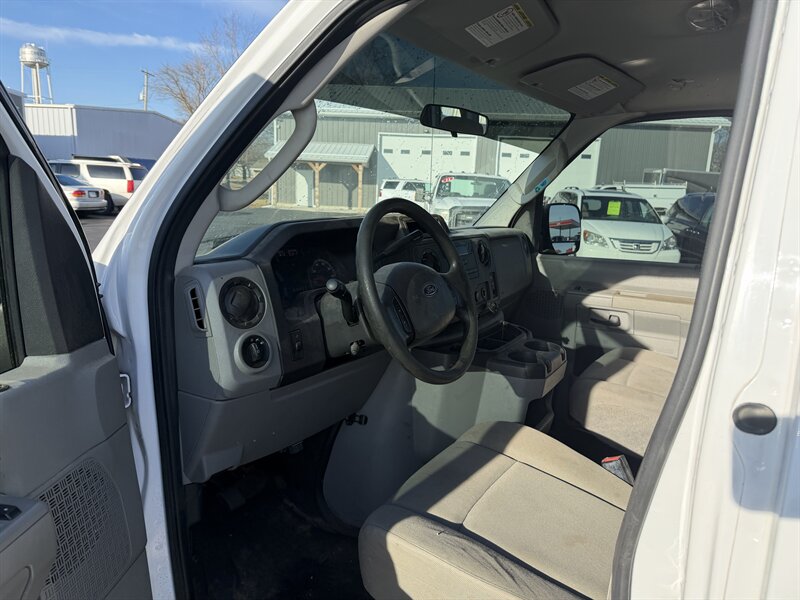 2014 Ford E-250   - Photo 9 - Rochelle, IL 61068