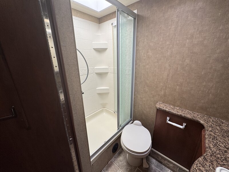 2015 Thor M33SW Four Winds   - Photo 22 - Rochelle, IL 61068