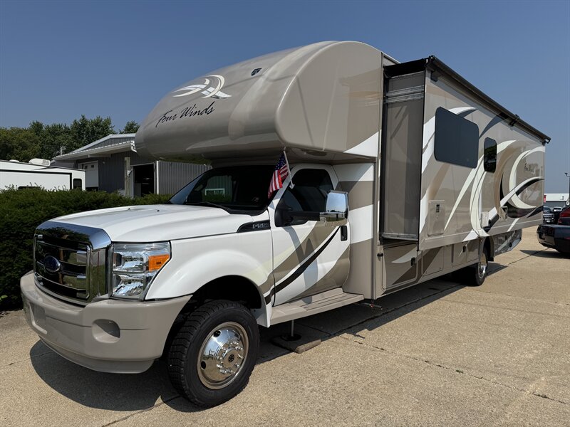 2015 Thor M33SW Four Winds   - Photo 1 - Rochelle, IL 61068