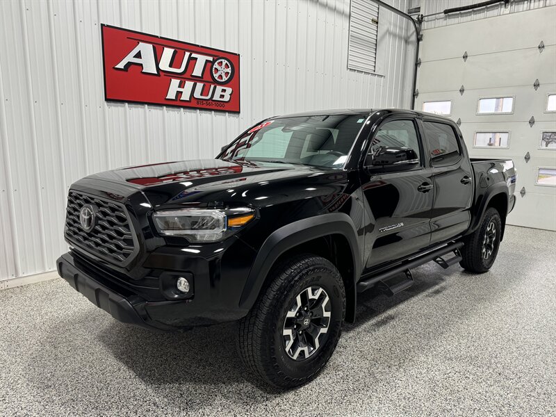 2023 Toyota Tacoma SR V6   - Photo 1 - Rochelle, IL 61068