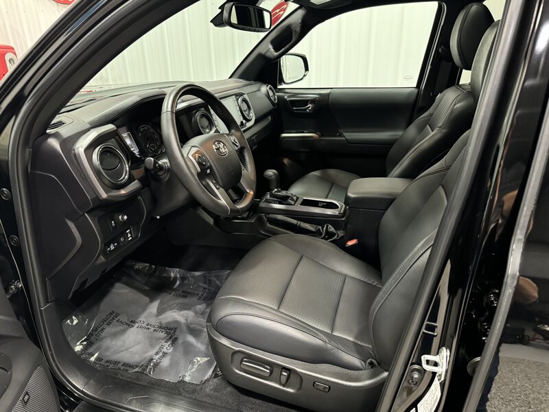 2023 Toyota Tacoma SR V6   - Photo 30 - Rochelle, IL 61068