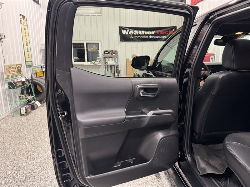 2023 Toyota Tacoma SR V6   - Photo 29 - Rochelle, IL 61068