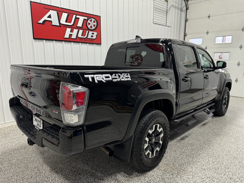 2023 Toyota Tacoma SR V6   - Photo 7 - Rochelle, IL 61068