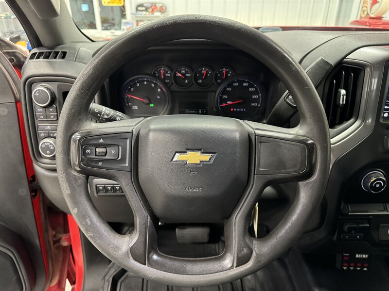 2020 Chevrolet Silverado 3500 Work Truck   - Photo 9 - Rochelle, IL 61068