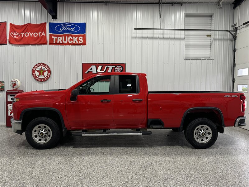 2020 Chevrolet Silverado 3500 Work Truck   - Photo 2 - Rochelle, IL 61068