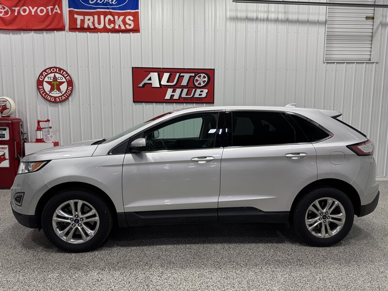 2016 Ford Edge SEL   - Photo 1 - Rochelle, IL 61068