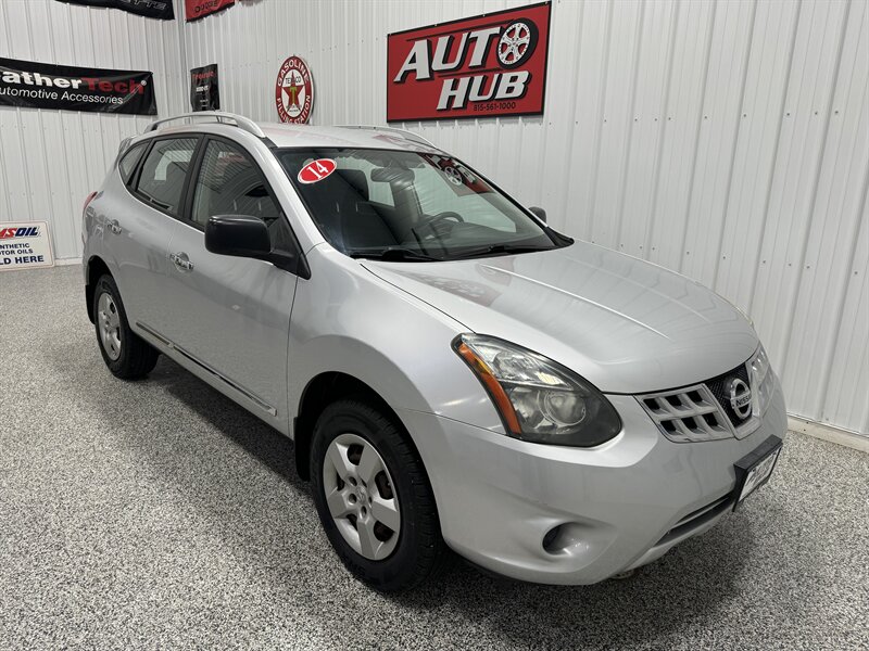 2014 Nissan Rogue S   - Photo 6 - Rochelle, IL 61068