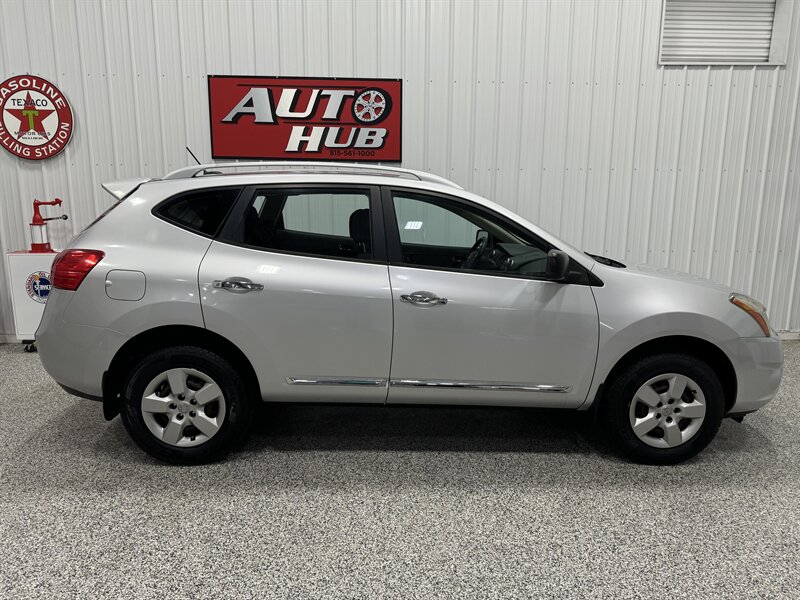 2014 Nissan Rogue S   - Photo 7 - Rochelle, IL 61068