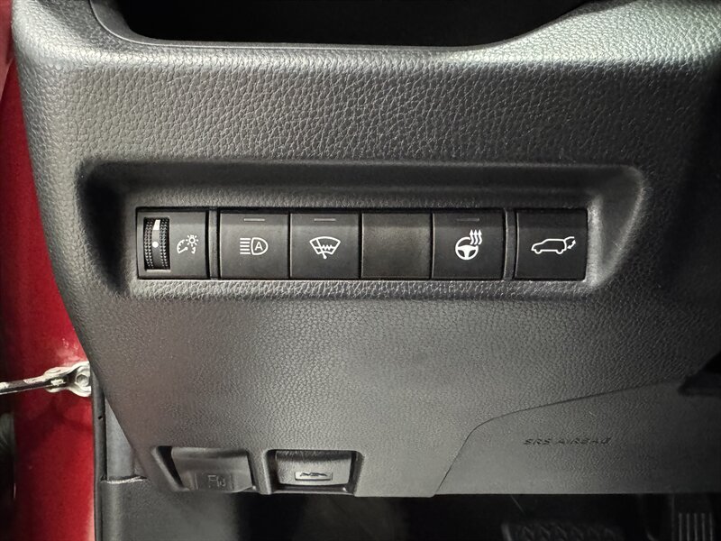 2019 Toyota RAV4 XLE   - Photo 13 - Rochelle, IL 61068