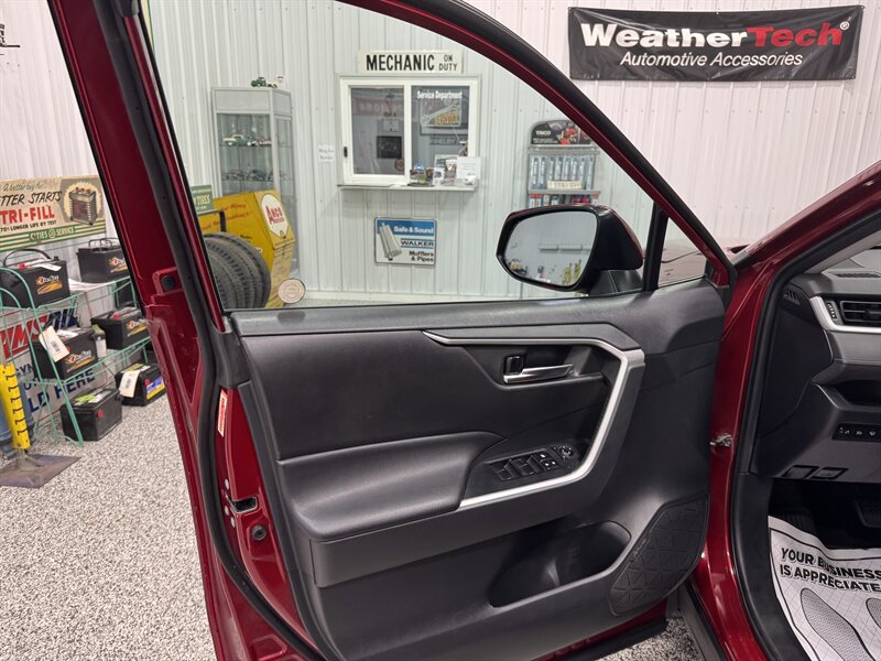 2019 Toyota RAV4 XLE   - Photo 22 - Rochelle, IL 61068