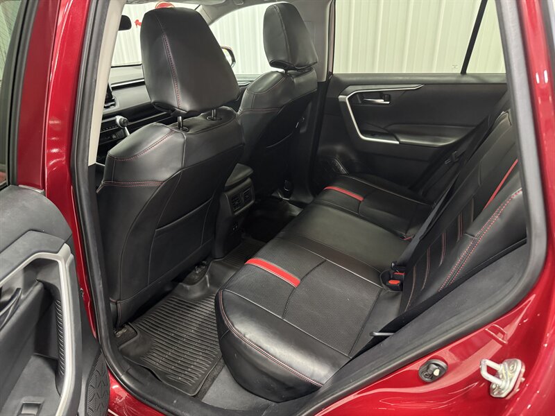 2019 Toyota RAV4 XLE   - Photo 14 - Rochelle, IL 61068
