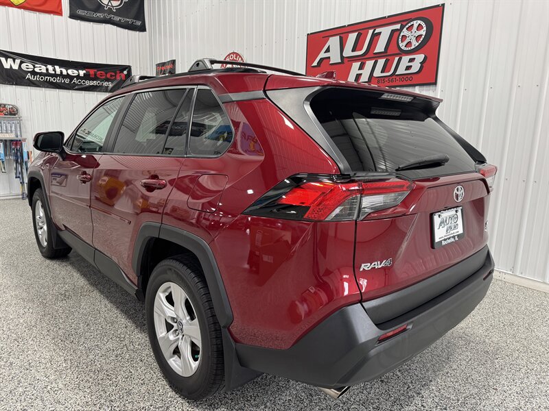 2019 Toyota RAV4 XLE   - Photo 19 - Rochelle, IL 61068