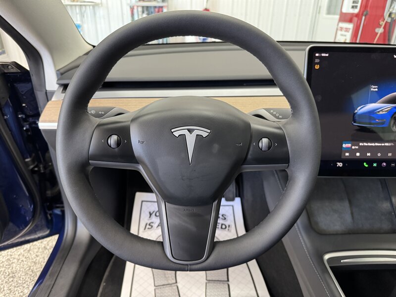 2023 Tesla Model 3 Standard Range   - Photo 7 - Rochelle, IL 61068
