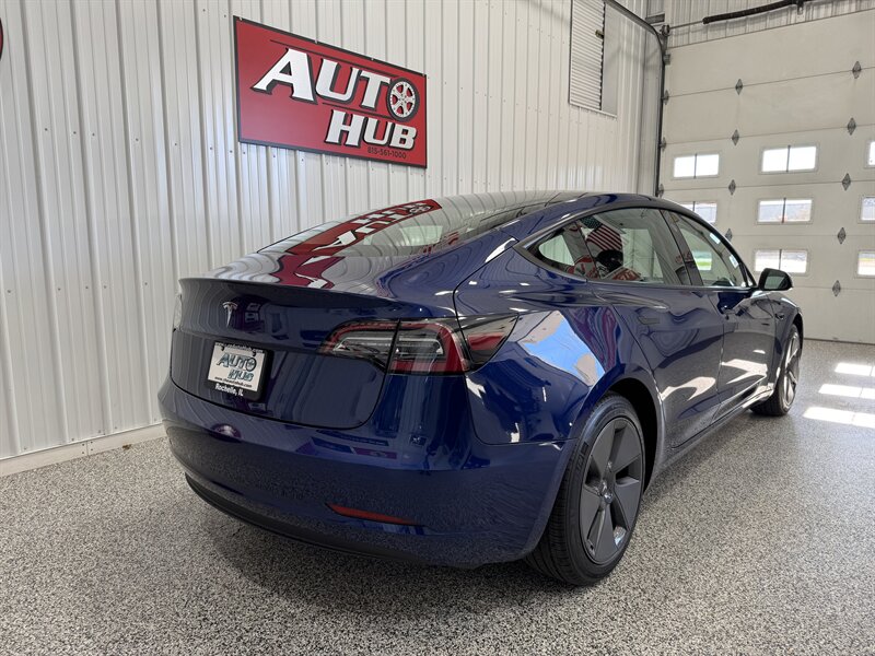 2023 Tesla Model 3 Standard Range   - Photo 15 - Rochelle, IL 61068