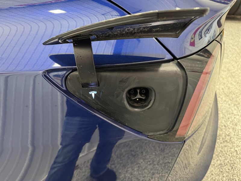 2023 Tesla Model 3 Standard Range   - Photo 14 - Rochelle, IL 61068