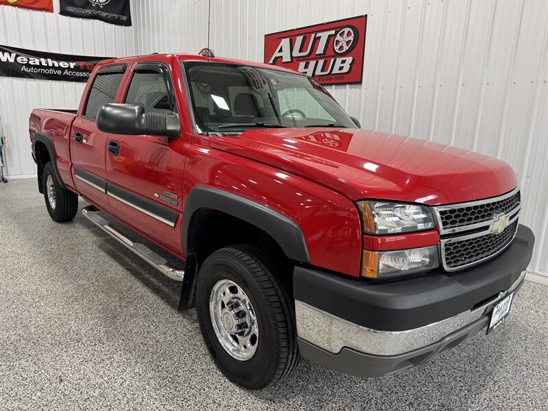 2005 Chevrolet Silverado 2500HD LS - Photo 4 - Rochelle, IL 61068