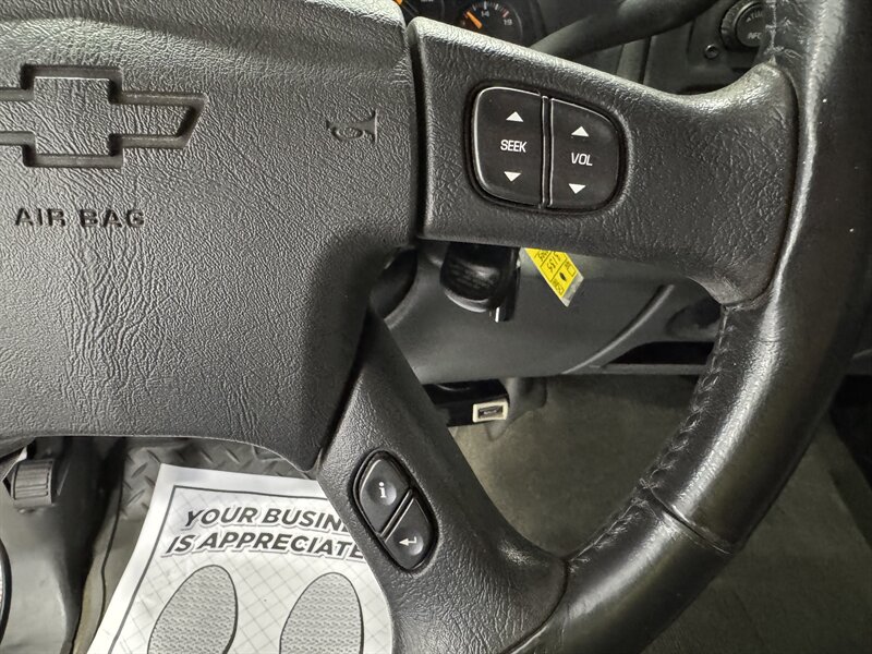 2005 Chevrolet Silverado 2500HD LS - Photo 9 - Rochelle, IL 61068